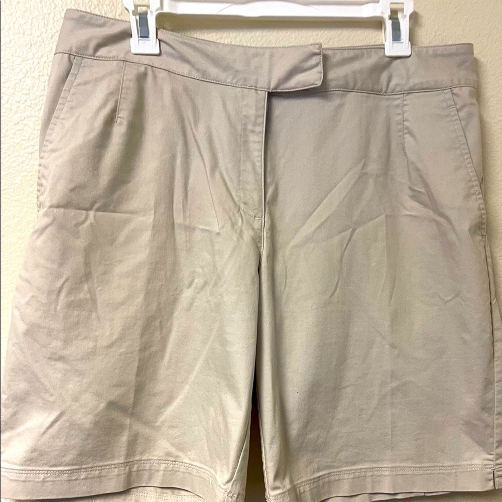 Like new Nike Gold shorts size 12